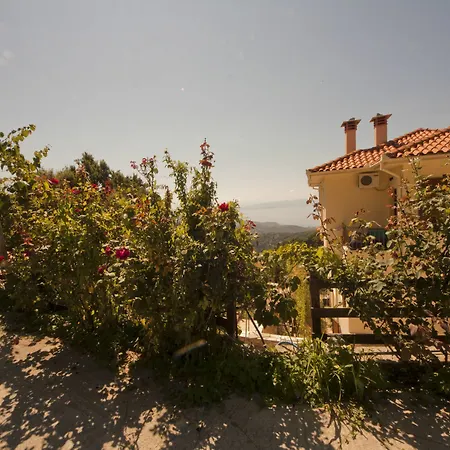 Rastoni Pelion Pensión 3*